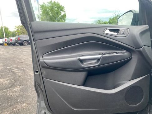 Used 2018 Ford Escape SE FWD image 13
