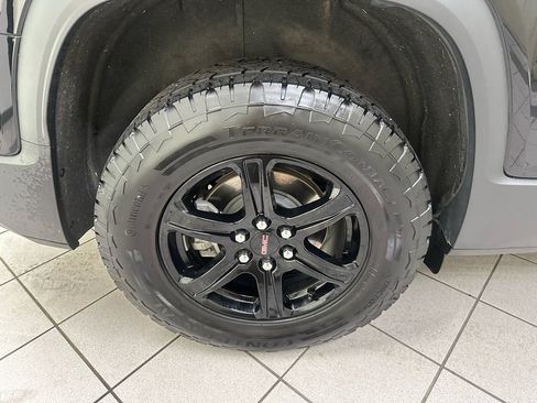 Used 2023 GMC Acadia AT4 w/ Technology Package AWD/4WD image 15