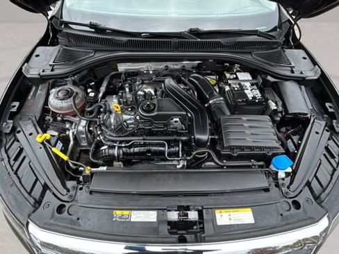 Used 2024 Volkswagen Jetta SE image 33