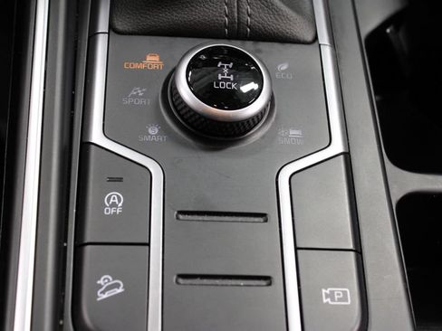 Used 2023 Kia Sorento LX AWD/4WD image 31