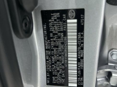 Used 2024 Toyota Camry LE w/ Convenience Package image 31