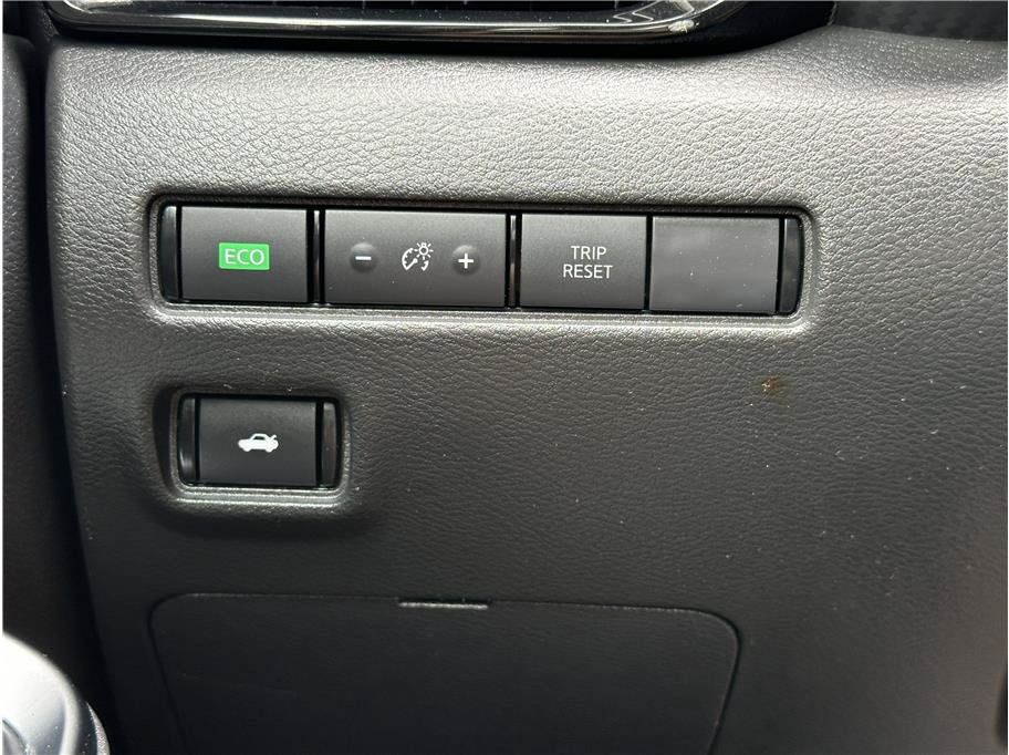 Used 2020 Nissan Sentra SR FWD image 27