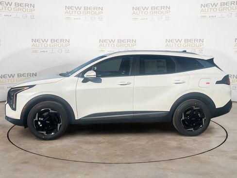 New 2026 Kia Sportage EX AWD/4WD image 2