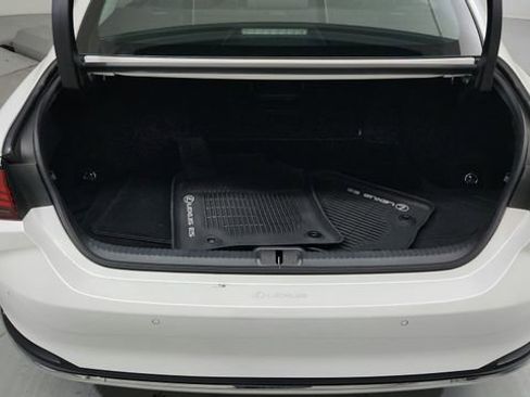 Used 2021 Lexus ES 250 w/ Premium Package image 18