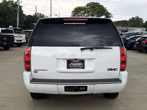 Used 2014 GMC Yukon Denali AWD/4WD image 18
