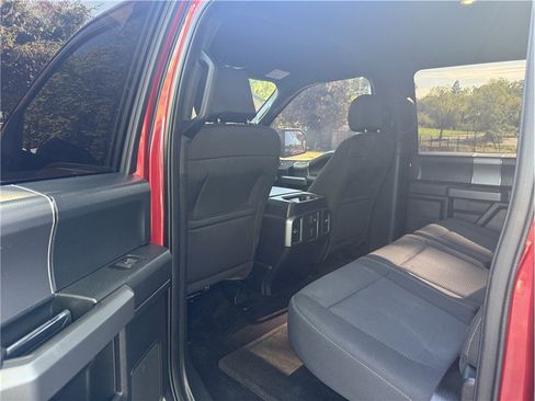 Used 2015 Ford F150 XLT w/ Equipment Group 302A Luxury AWD/4WD image 11