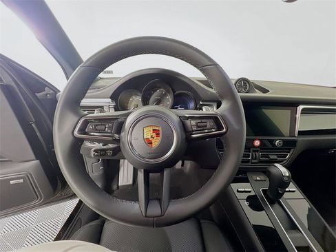 New 2026 Porsche Macan image 12