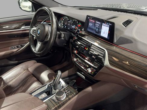 Used 2018 BMW 540i xDrive image 33