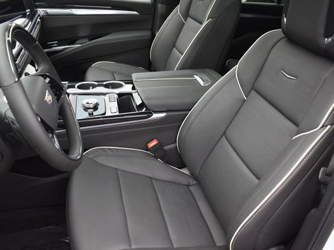 Certified 2026 Cadillac Escalade ESV Sport w/ Touring Package AWD/4WD image 13