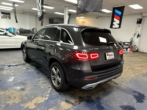 Used 2020 Mercedes-Benz GLC 300 4MATIC image 9