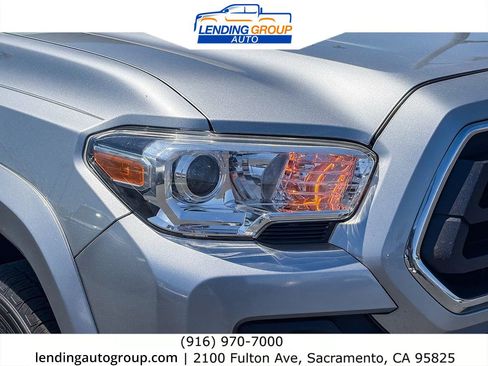 Used 2020 Toyota Tacoma SR5 AWD/4WD image 7