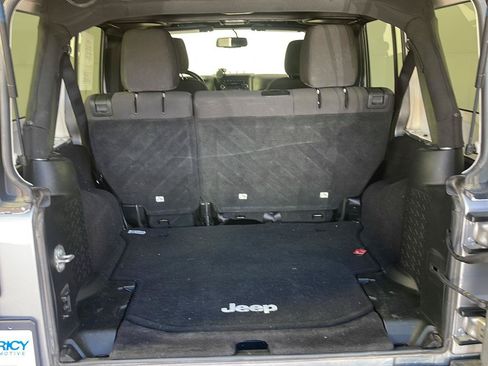 Used 2017 Jeep Wrangler Unlimited Sport w/ Quick Order Package 24S AWD/4WD image 11