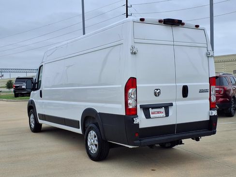 Used 2026 RAM ProMaster 3500 w/ Quick Order Package 22G SLT FWD image 2
