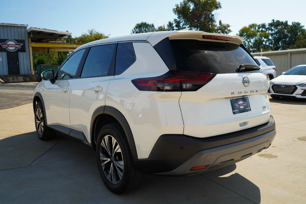 Used 2023 Nissan Rogue SV FWD image 4