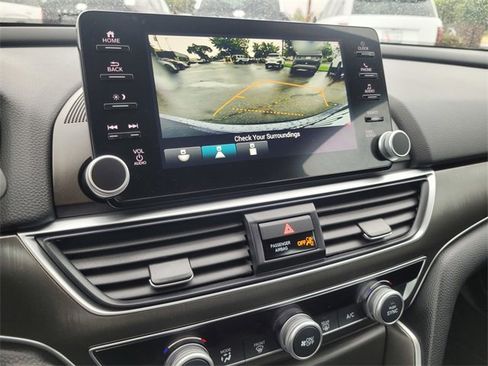 Used 2022 Honda Accord LX image 31