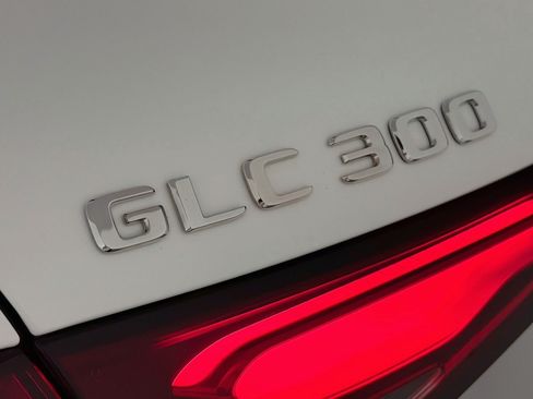 Certified 2026 Mercedes-Benz GLC 300 image 9