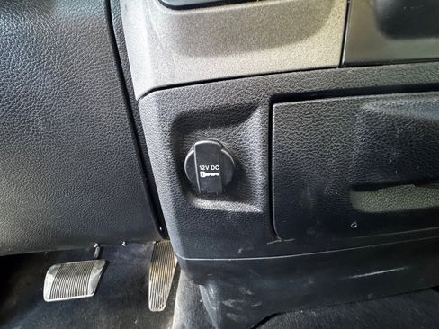 Used 2017 RAM 2500 Tradesman w/ Chrome Appearance Group image 24