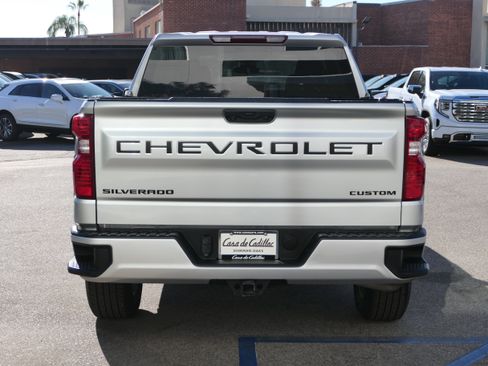 Used 2022 Chevrolet Silverado 1500 Custom w/ LPO, Dark Essentials Package RWD image 4