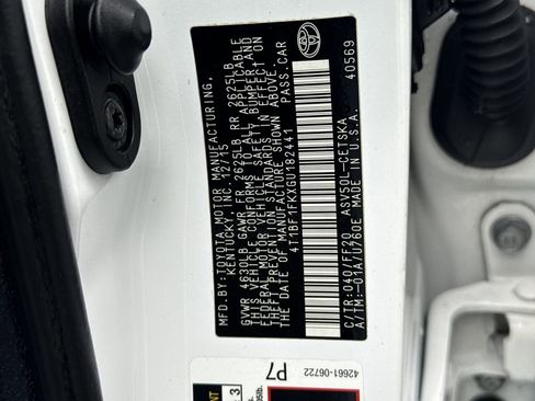 Used 2016 Toyota Camry LE image 29