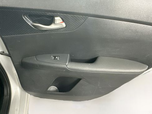 Used 2020 Kia Forte LXS FWD image 27
