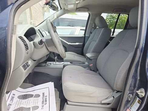 Used 2020 Nissan Frontier SV RWD image 11
