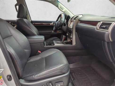 Used 2016 Lexus GX 460 w/ Premium Package image 30