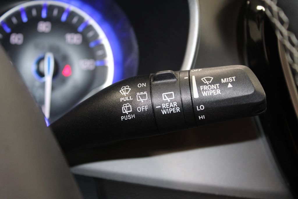 Used 2025 Chrysler Pacifica Select FWD image 39
