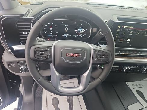 New 2026 GMC Sierra 1500 SLE w/ Preferred Package image 12