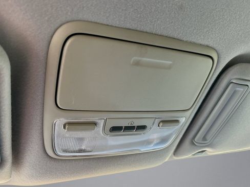 Used 2002 Honda Odyssey EX-L image 24