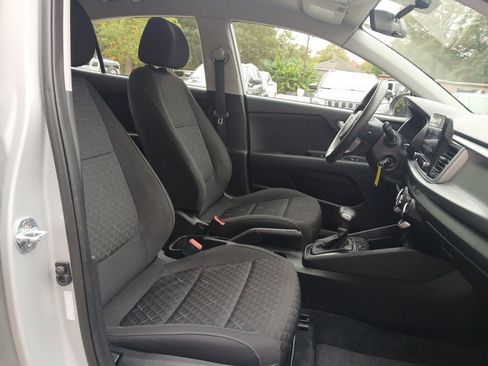 Used 2022 Kia Rio LX image 17