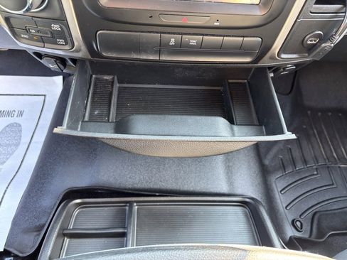 Used 2019 RAM 1500 Classic SLT image 15