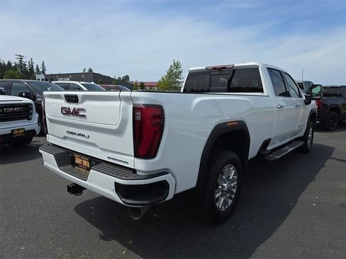 Used 2024 GMC Sierra 3500 Denali w/ Denali Reserve Package image 4