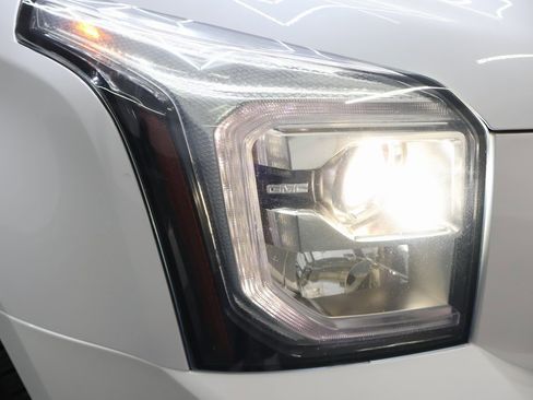 Used 2019 GMC Yukon Denali image 27