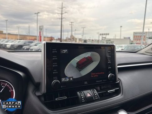 Used 2020 Toyota RAV4 Limited image 29