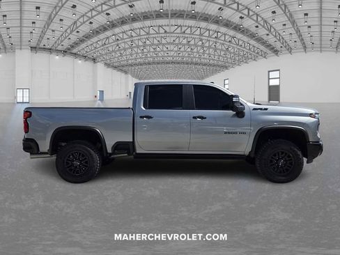 Certified 2025 Chevrolet Silverado 2500 ZR2 w/ Technology Package image 8