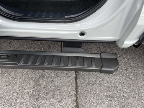 New 2026 Ford F350 Lariat w/ Black Appearance Package image 7