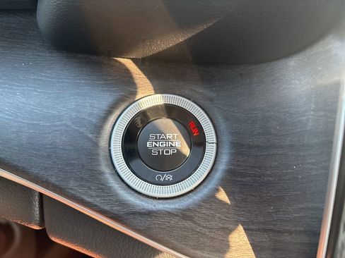 Used 2022 Jeep Grand Cherokee L Limited image 28