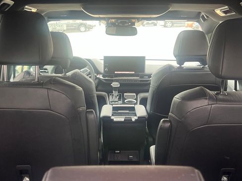 Used 2025 Toyota Sienna XLE Woodland Edition AWD/4WD image 15