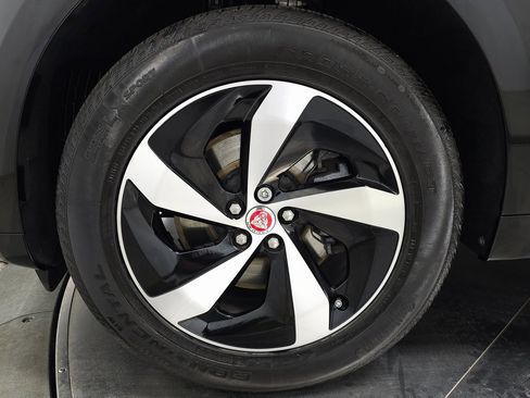 Used 2023 Jaguar F-PACE S image 12