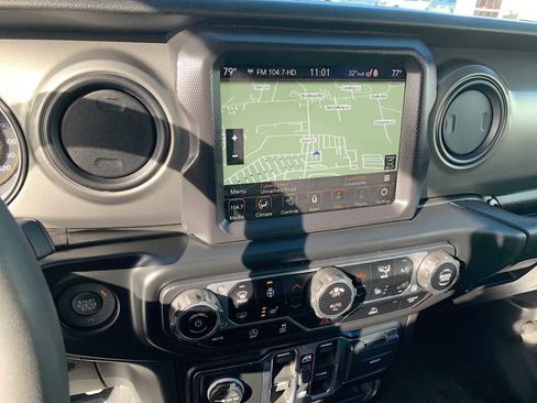 Used 2023 Jeep Wrangler Unlimited Sport image 13