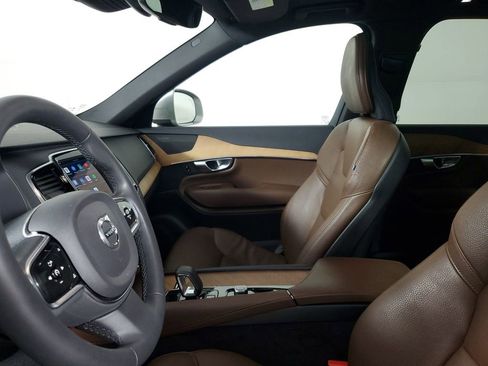 Certified 2023 Volvo XC90 B5 Plus w/ Protection Package Premier image 23