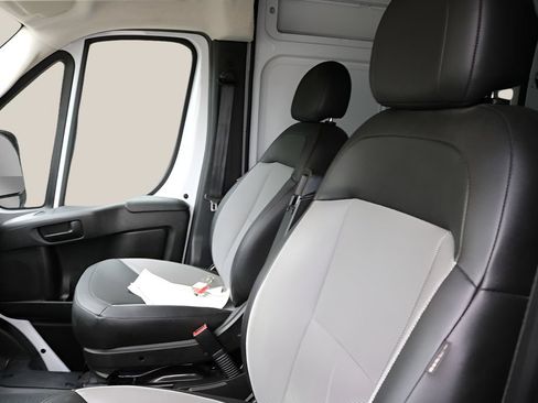 Used 2025 RAM ProMaster 2500 w/ Convenience Group FWD image 12