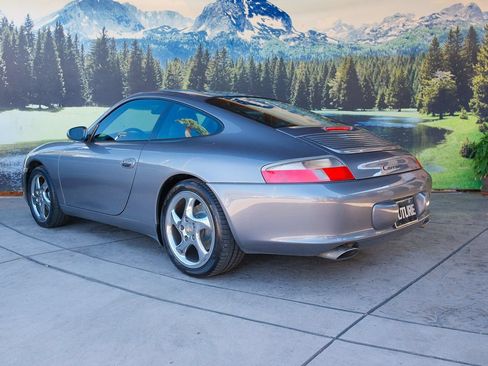 Used 2004 Porsche 911 Carrera RWD image 4