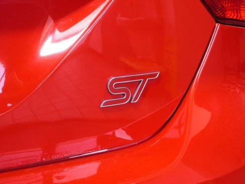 Used 2014 Ford Focus ST FWD image 7