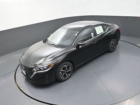 Used 2024 Nissan Sentra SV FWD image 15