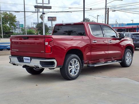Used 2023 Chevrolet Silverado 1500 LTZ w/ Z71 Off-Road Package AWD/4WD image 8