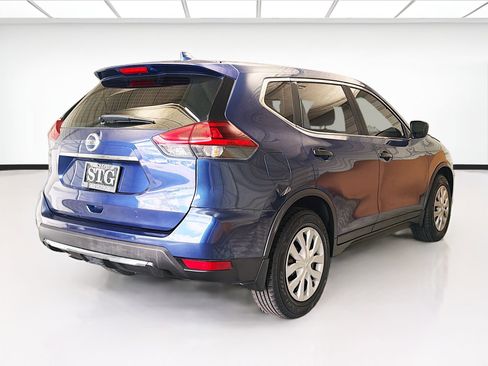 Used 2019 Nissan Rogue S image 4