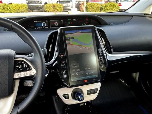 Used 2019 Toyota Prius Prime Advanced image 6