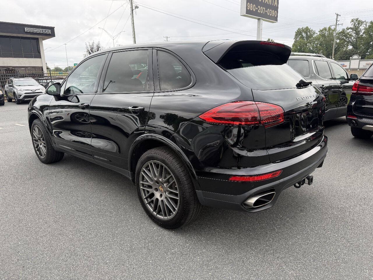 Used 2017 Porsche Cayenne Platinum Edition AWD/4WD image 7