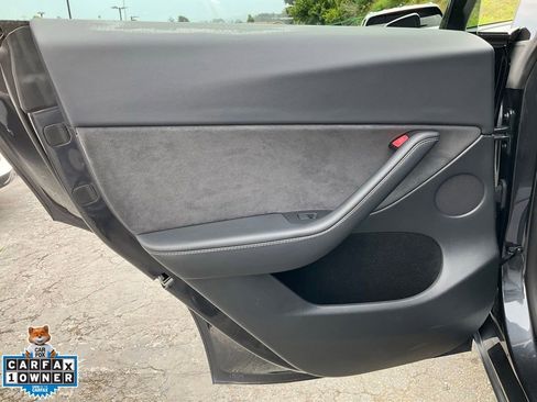 Used 2024 Tesla Model Y Long Range RWD image 49